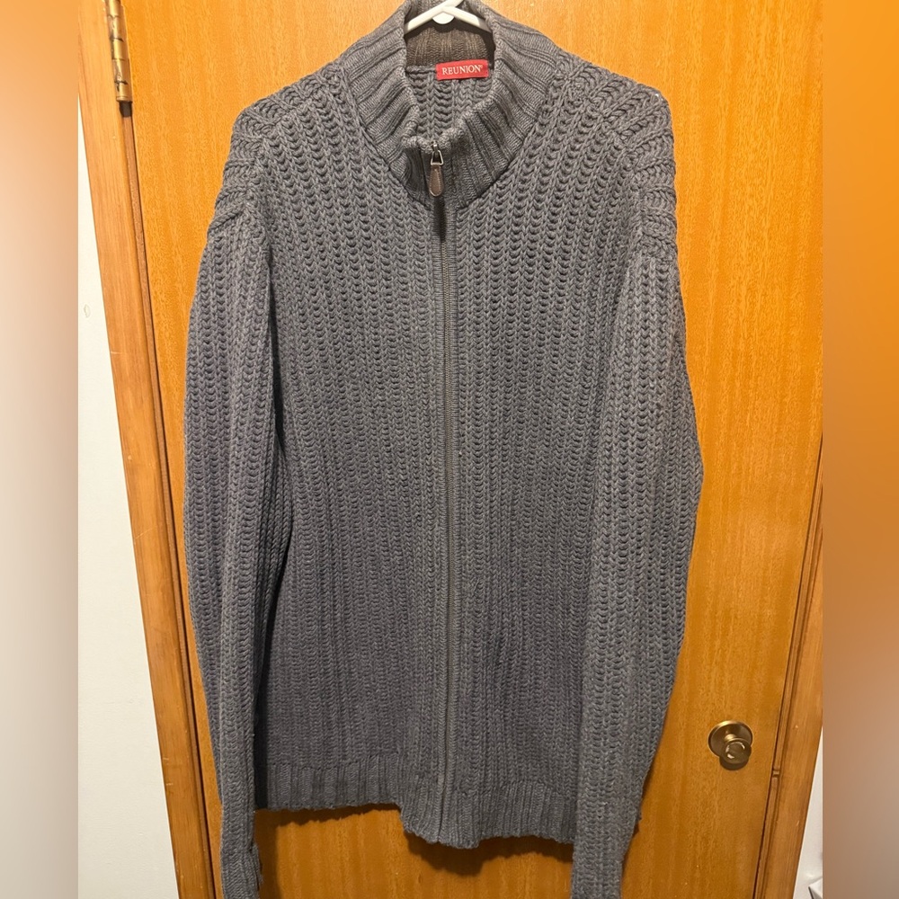 ReunionMen's Zip-Up Sweater in Charcoal Gray